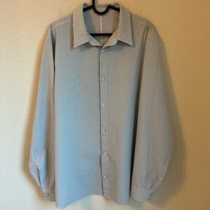 The Lululemon New Venture Classic Fit Long Sleeve Shirt in XL